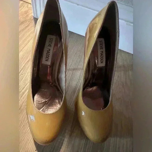 Steve Madden Caryssa Yellow Patent Leather Heels Platform Stiletto Size 7.5 Fun! - Picture 8 of 9